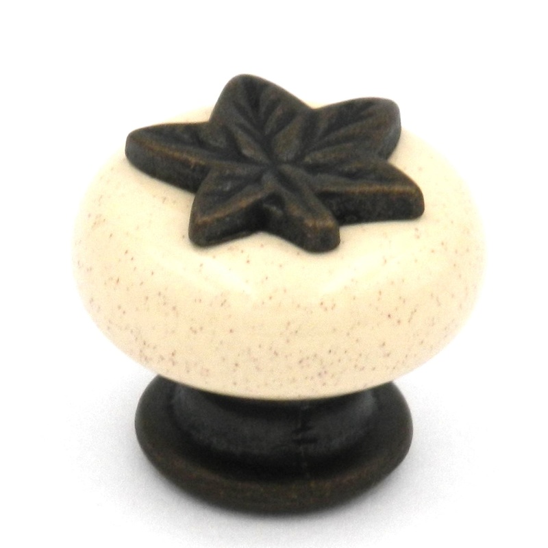 Hickory Hardware Country Casual Windover Antique, Oatmeal 1 1/4 Leaf Cabinet Knob P3030-WOAO