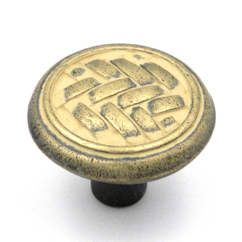 Hickory Hardware Catamaran Blonde Antique Basket Weave 1 1/4 Cabinet Knob P7513-BOA