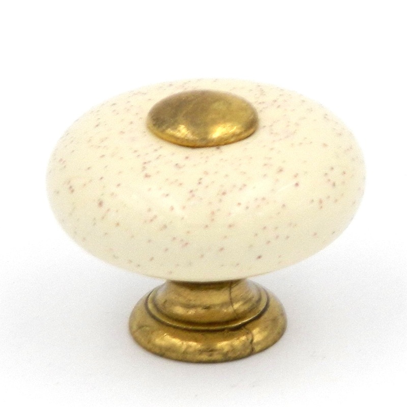 Hickory Hardware Tranquility 1 1/4 Lancaster Hand Polished Brass and Oatmeal Center Cabinet Knob P222-OM