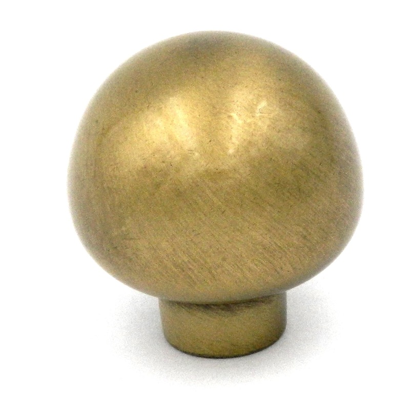 Hickory Hardware Cavalier Antique Brass Round 1 1/4 Cabinet Knob P307-AB