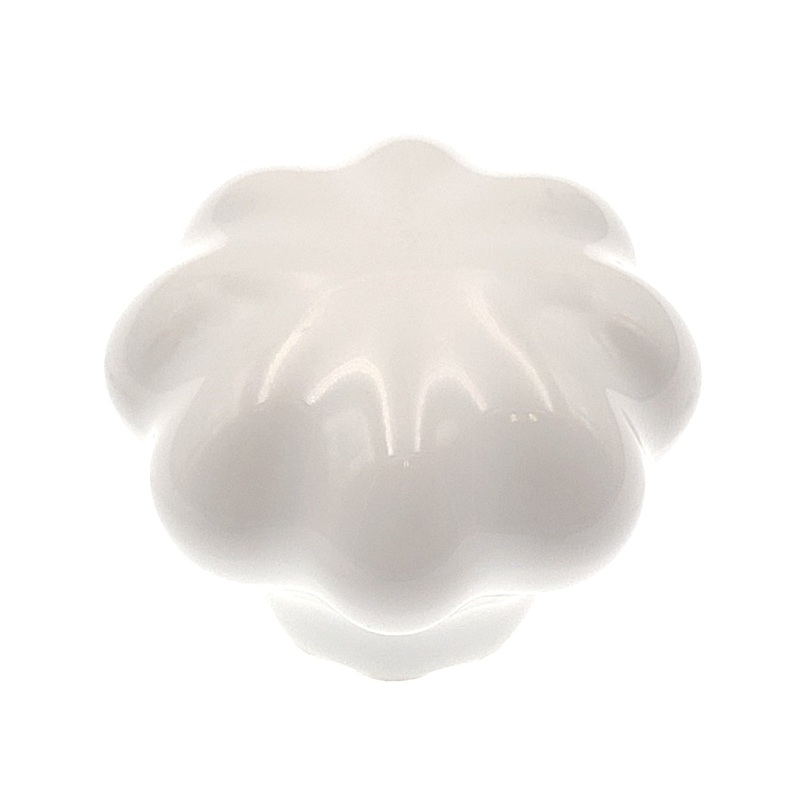Belwith Hickory Hardware English Cozy White Ceramic Scalloped 1 1/4 Knob P623-W