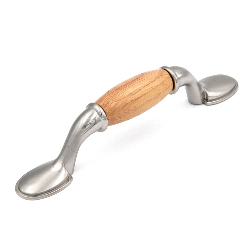 Laurey Satin Chrome with Oak Wood Center 3cc Handle Pull 15534
