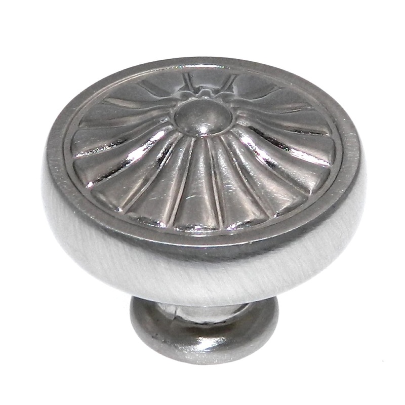 Ultra Designer’s Edge Satin Nickel Round 1 1/4 Knob 98447