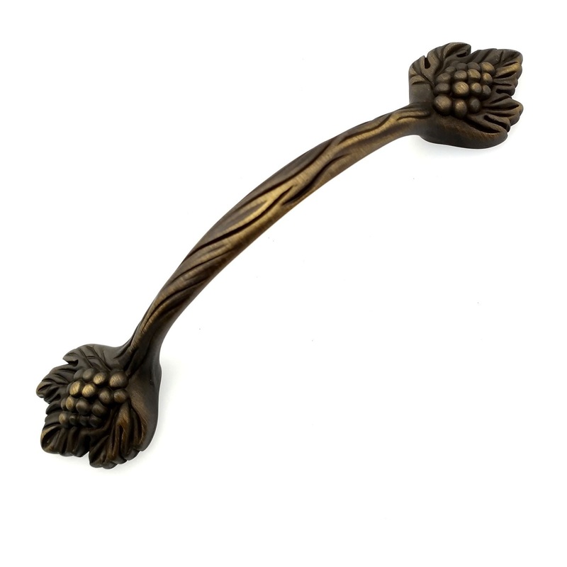 Century Vineyard 19436-ALB Antique Brass 3 3/4 (96mm)cc Pull Cabinet Handle