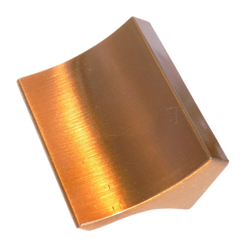 Vintage Washington Tempo Polished Copper 1 1/4 Ctr. Cabinet Handle 1361-CU