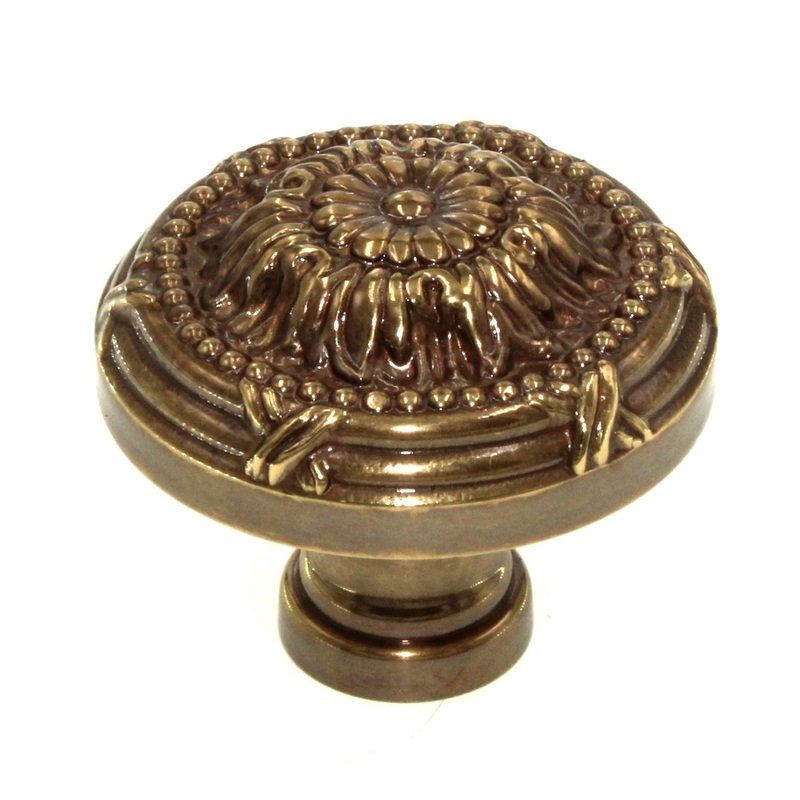 Belwith Ribbon & Reed 1 1/2 Round Knob Sherwood Antique Brass Solid Brass M103