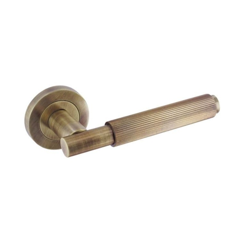 Smiths Architectural Linear Lever On Rose – Antique Brass