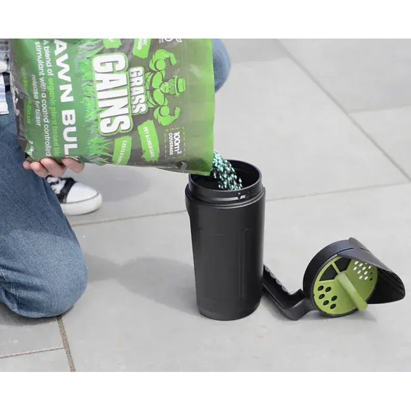 Grass Gains 3-in-1 Fertiliser Hand Spreader Shaker