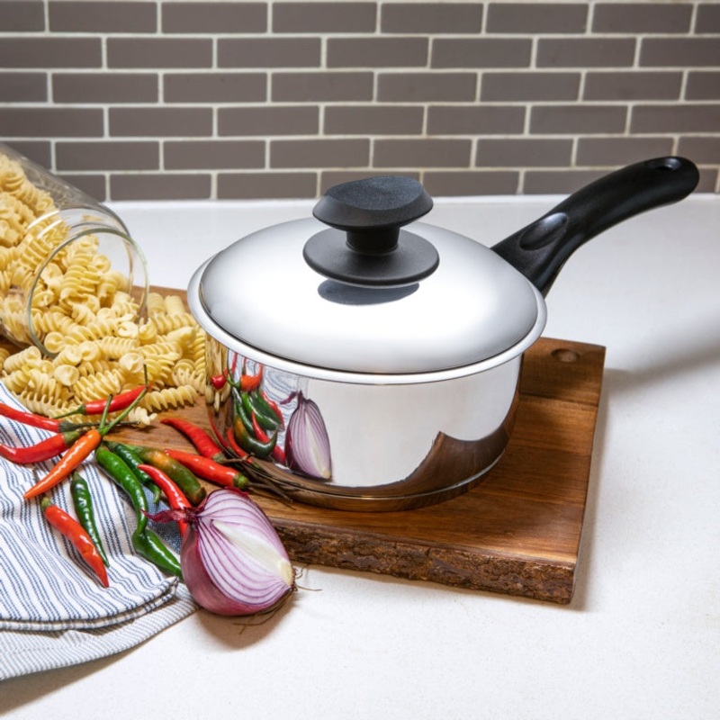 Pendeford Saucepan With Lid – 18cm