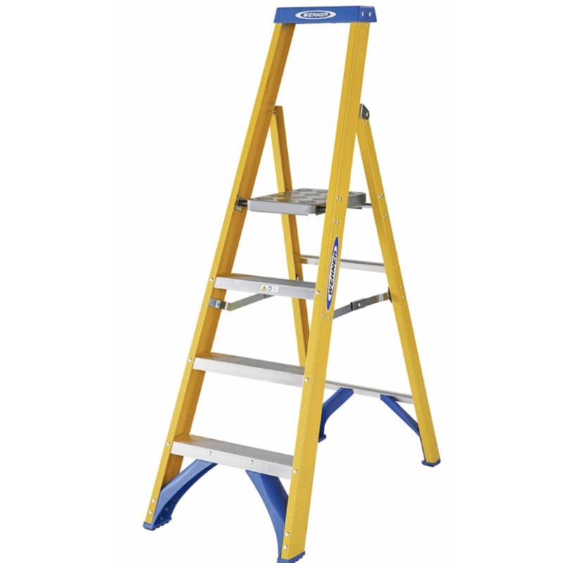 Werner Fibreglasss Platform Stepladder – 4 Tread