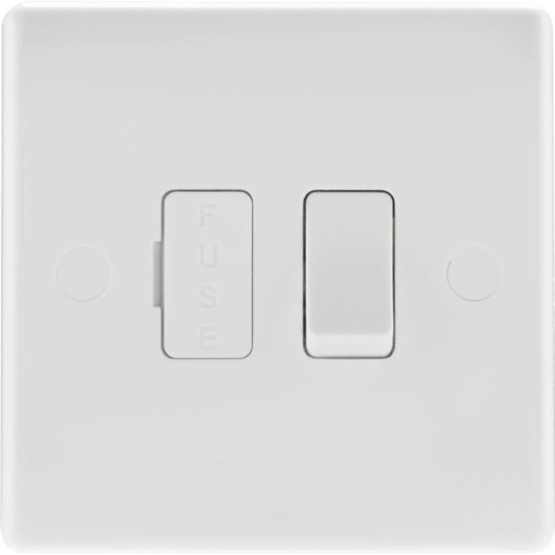 BG Moulded White 13 Amp Switched And Fused – 13a