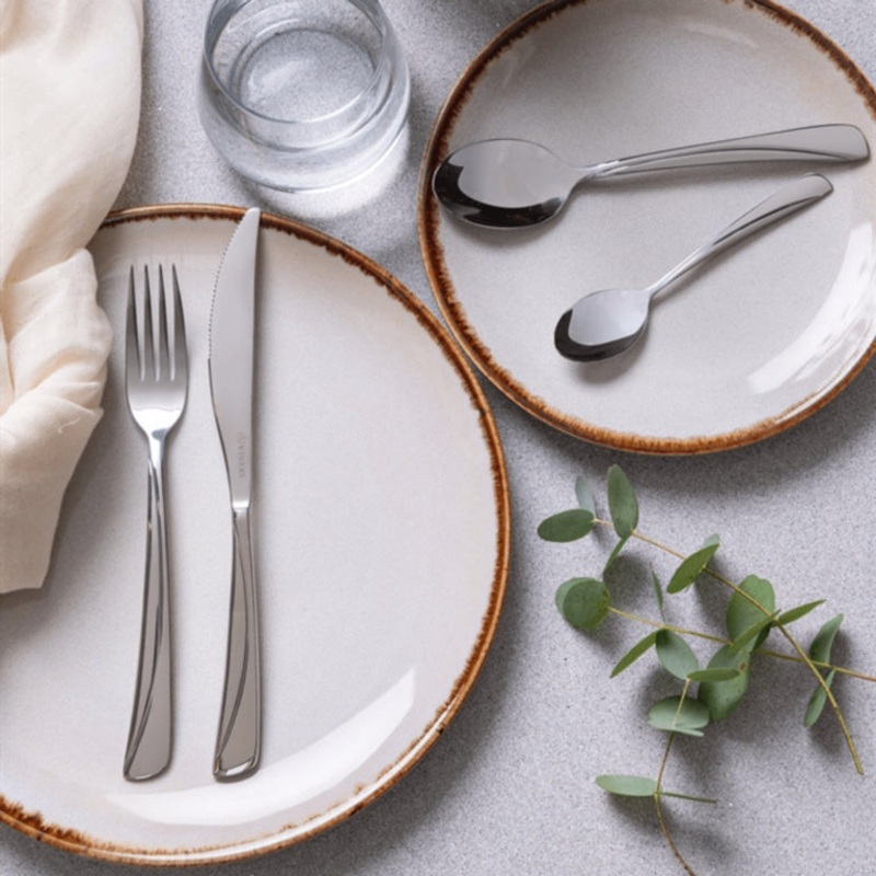 Mason Cash Reactive Dinner Plate – Cream